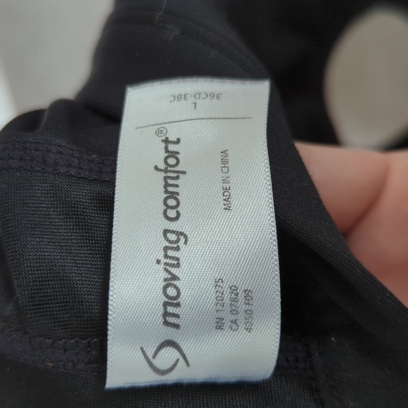 Large Moving Comfort Black Sports Bra Athletic Athleisure Wireless - Picture 13 of 15